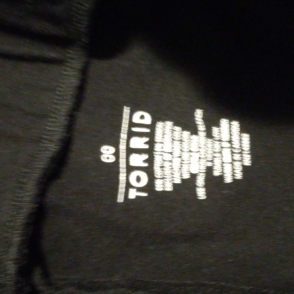 L black bike shorts shapeware - Picture 2 of 3